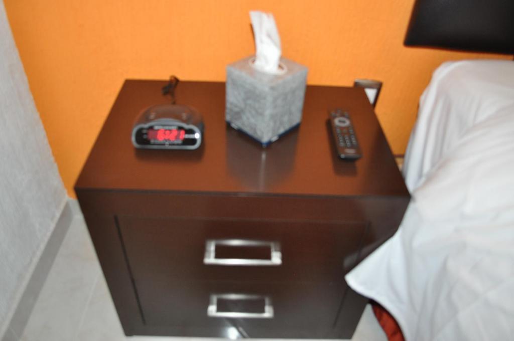 Hotel The Lit 13 Querétaro Habitación foto